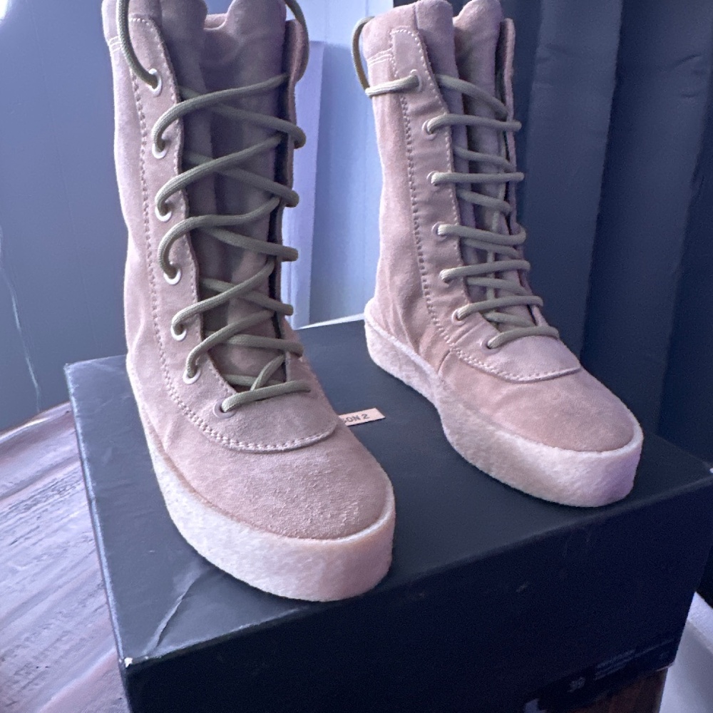 Yeezy Season 2 crepe boot “Taupe”